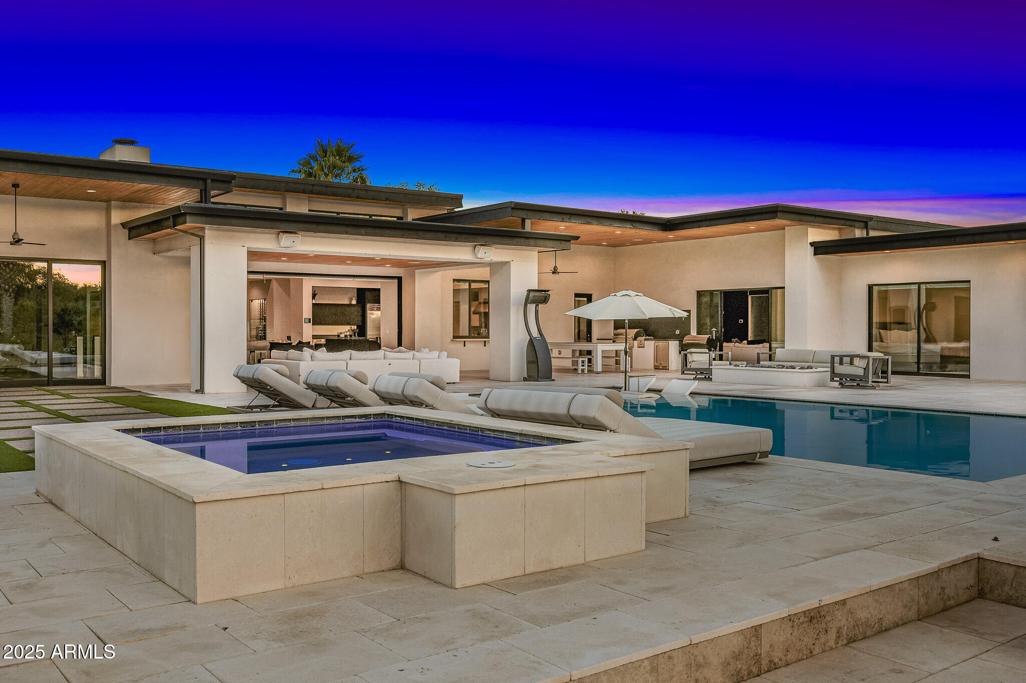 9148 North 66th Place Paradise Valley, AZ 85253 - Photo 61 of 65 70pool and spa_twilight