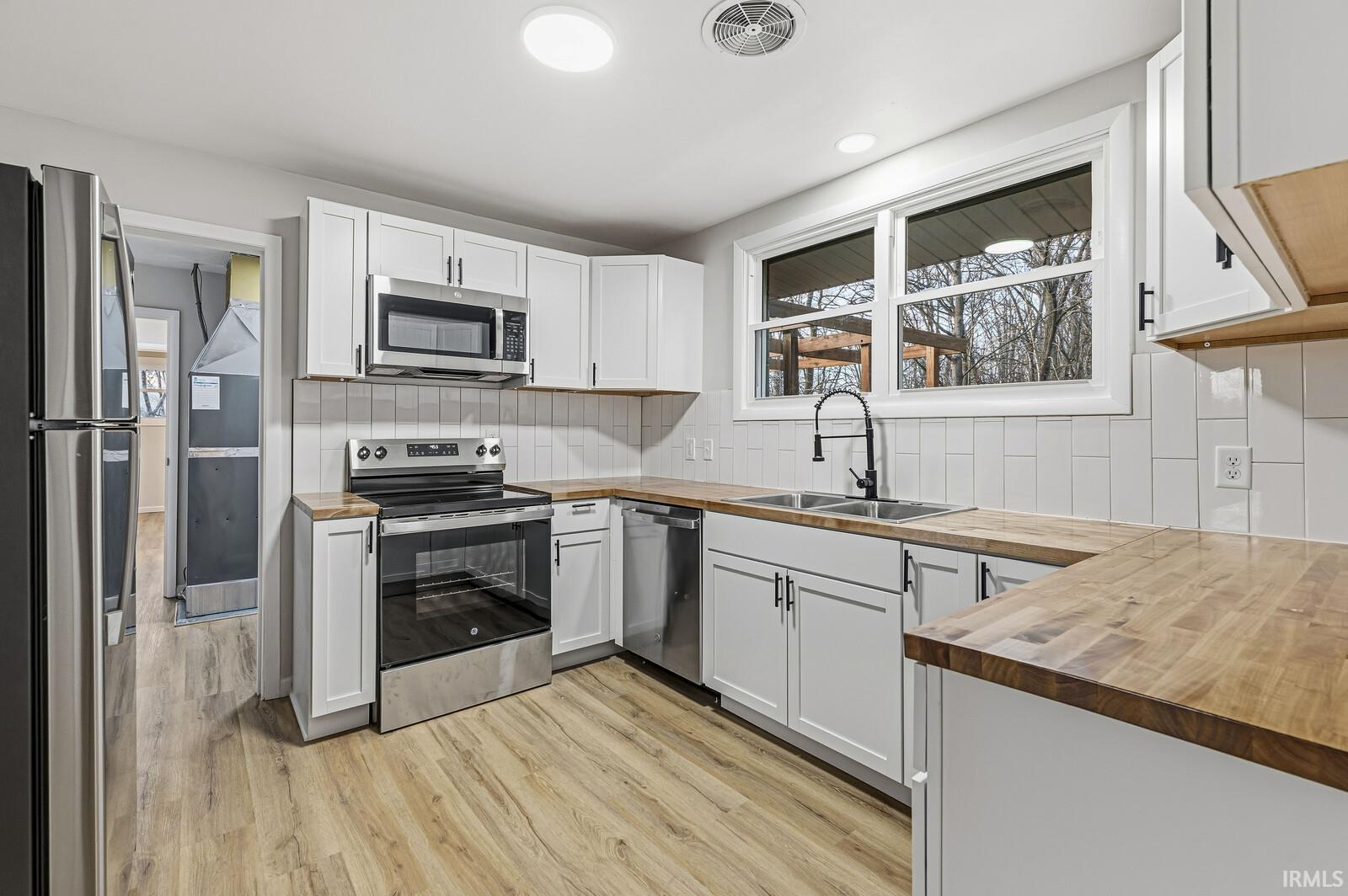 20479 Roosevelt Road South Bend, IN 46614 - Photo 6 of 17