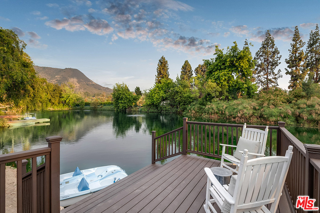 231 South Valley Street Burbank, CA 91505 - Photo 37 of 43 a wooden deck with lake view