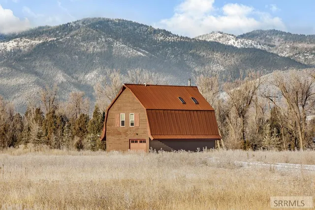 $2,299,000 | 863 Snake River Road, Swan Valley, ID 83449