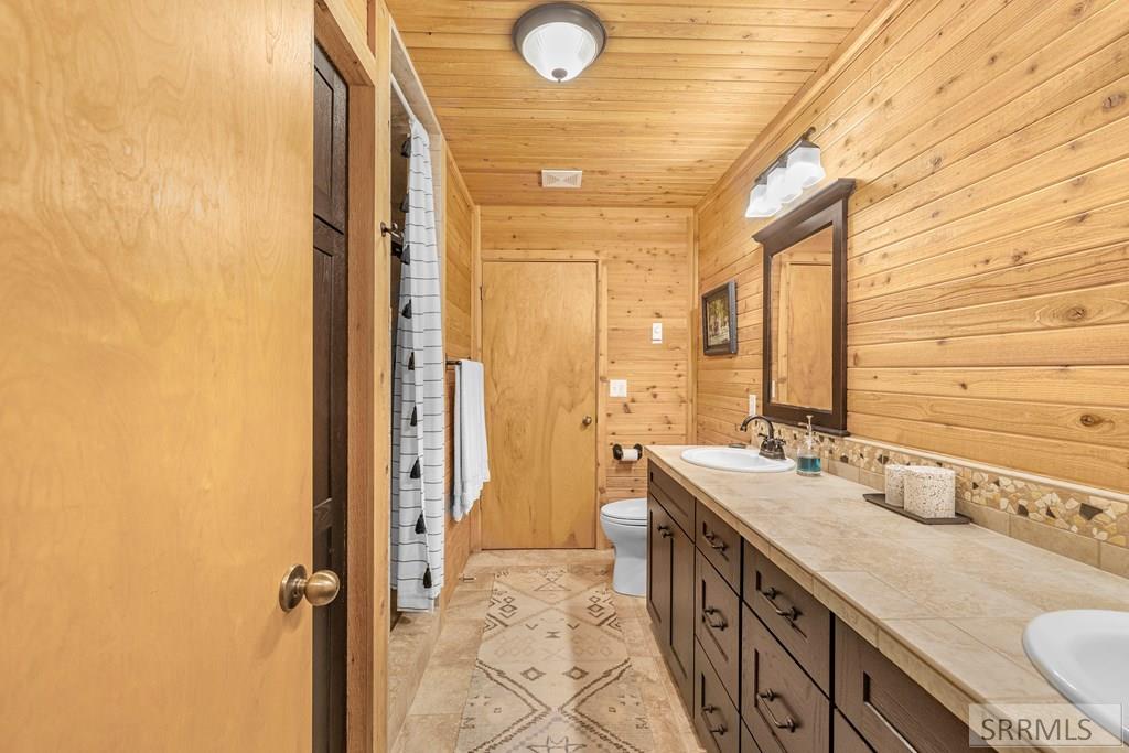 863 Snake River Road Swan Valley, ID 83449 - Photo 18 of 56