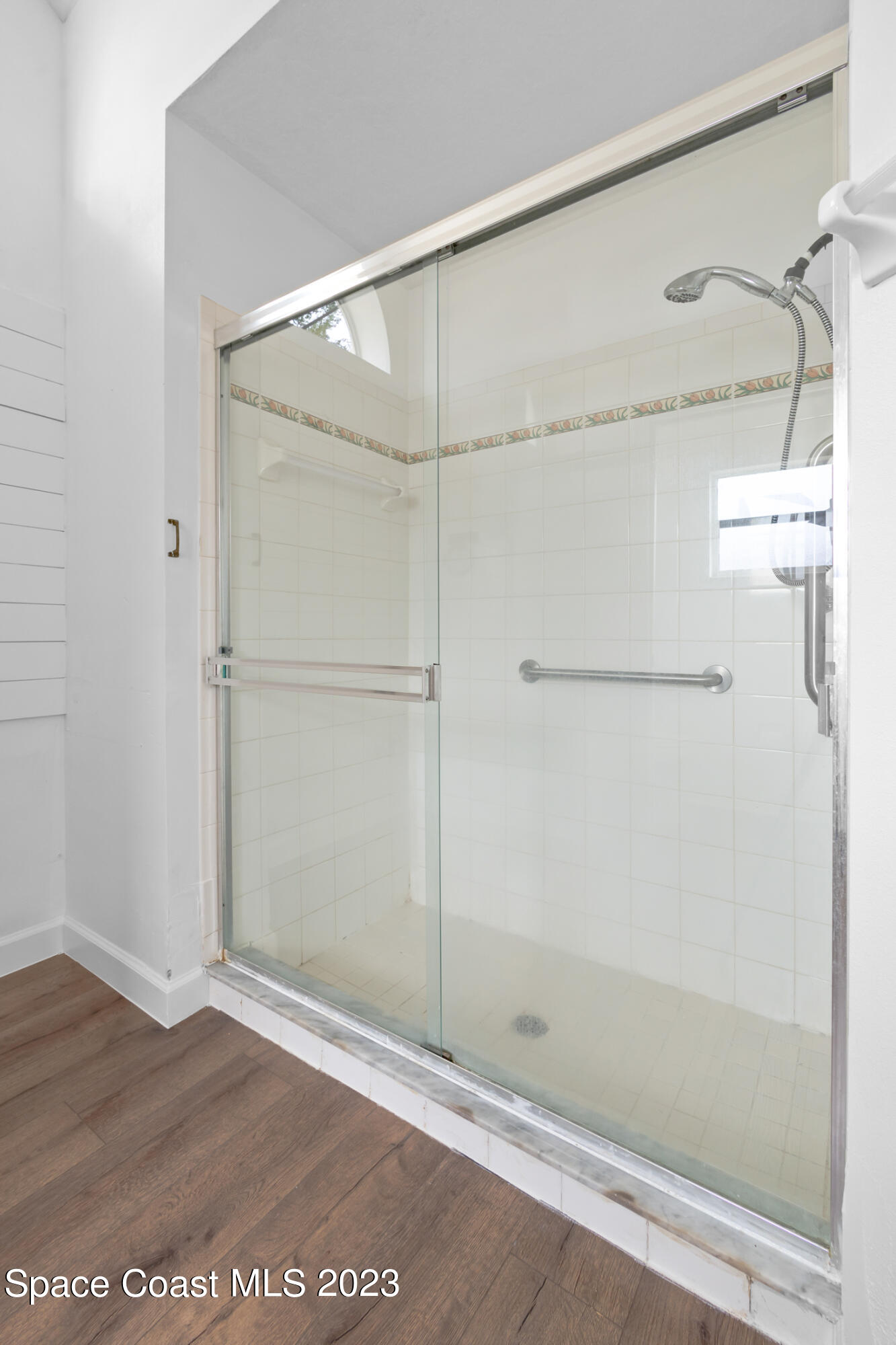 1940 Slone Boulevard Melbourne, FL 32935 - Photo 23 of 27 a bathroom with a shower