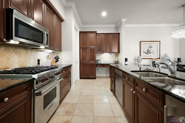 $560,000 | 998 Stanford Avenue, Unit 311, Baton Rouge, LA 70808