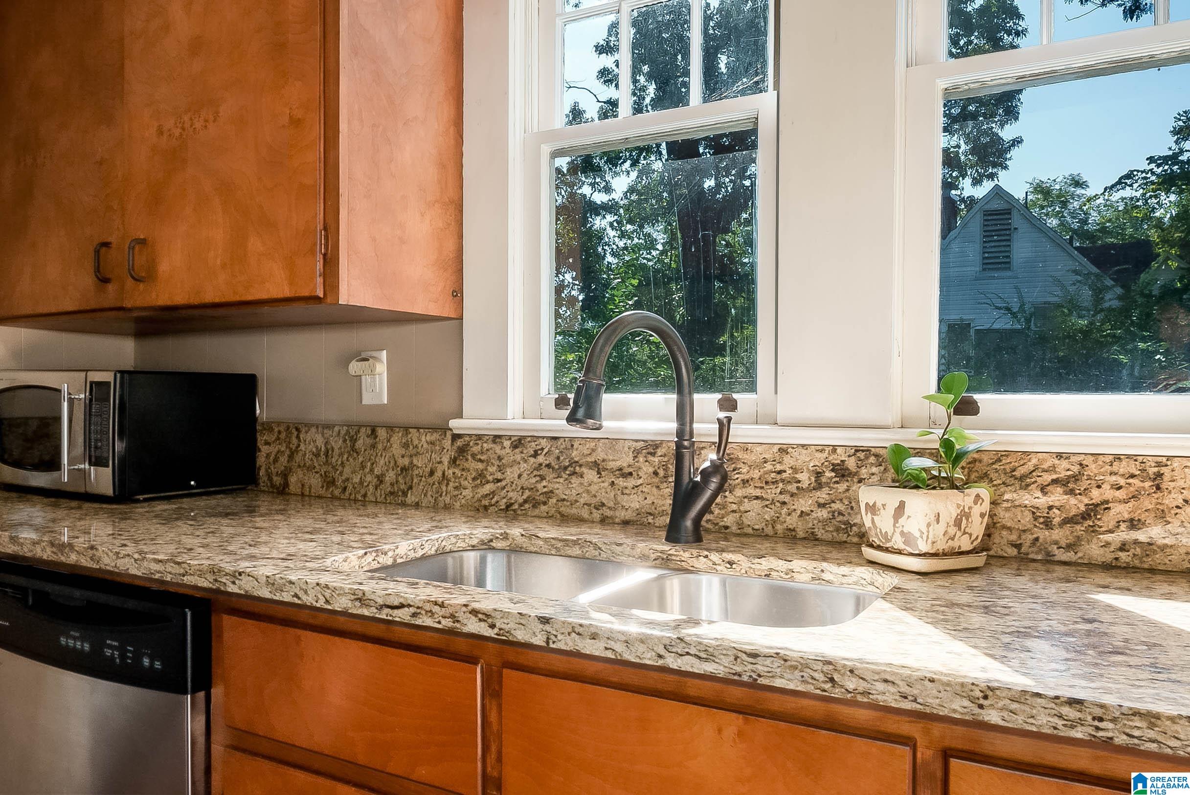 515 Columbiana Road Birmingham, AL 35209 - Photo 14 of 31