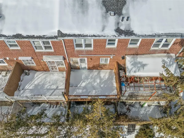 $938,800 | 63-55a Douglaston Parkway | Douglaston