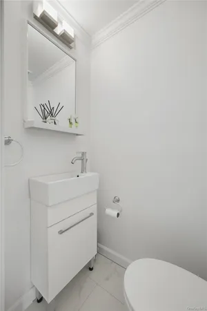 $938,800 | 63-55a Douglaston Parkway | Douglaston