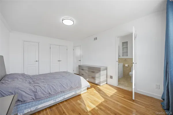 $938,800 | 63-55a Douglaston Parkway | Douglaston