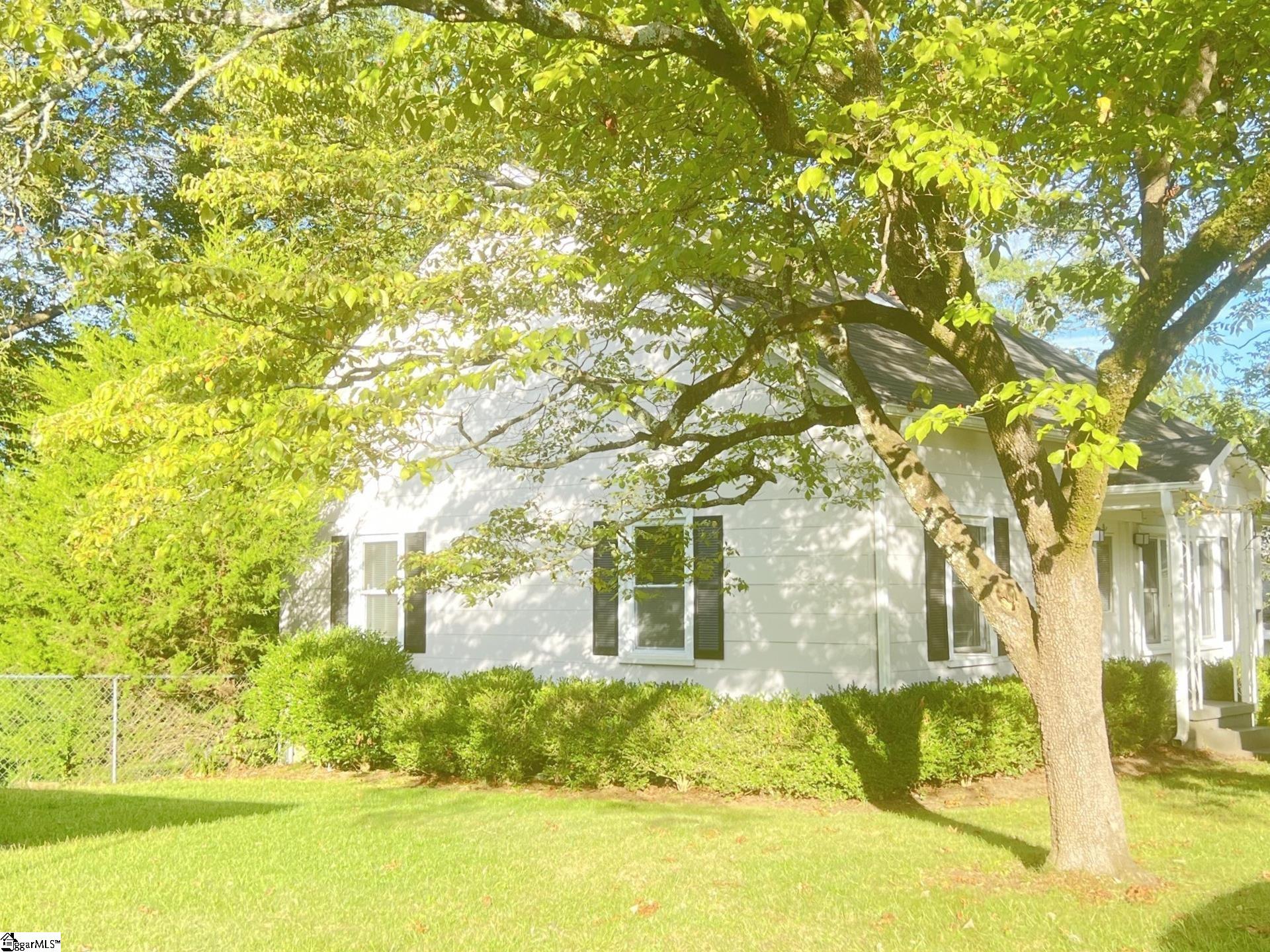 303 Blue Ridge Street Easley, SC 29640 - Photo 2 of 17 Gallery Image 2