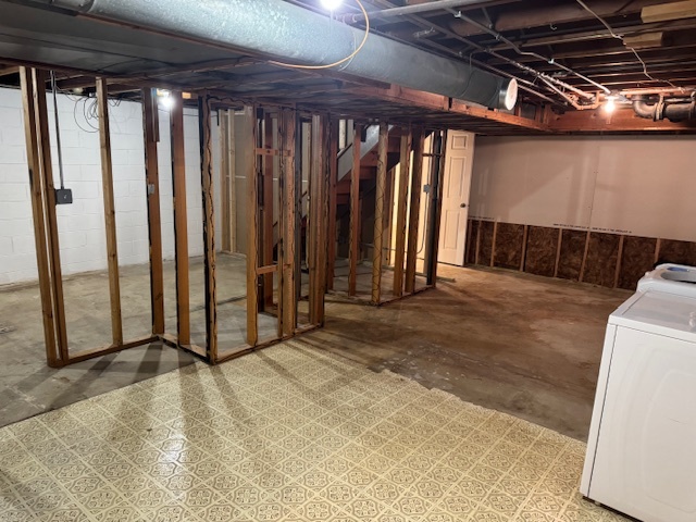 774 Considine Road Geneva, IL 60134 - Photo 35 of 43 a view of an empty room