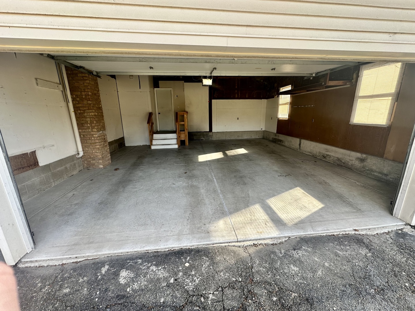 774 Considine Road Geneva, IL 60134 - Photo 41 of 43 a view of garage