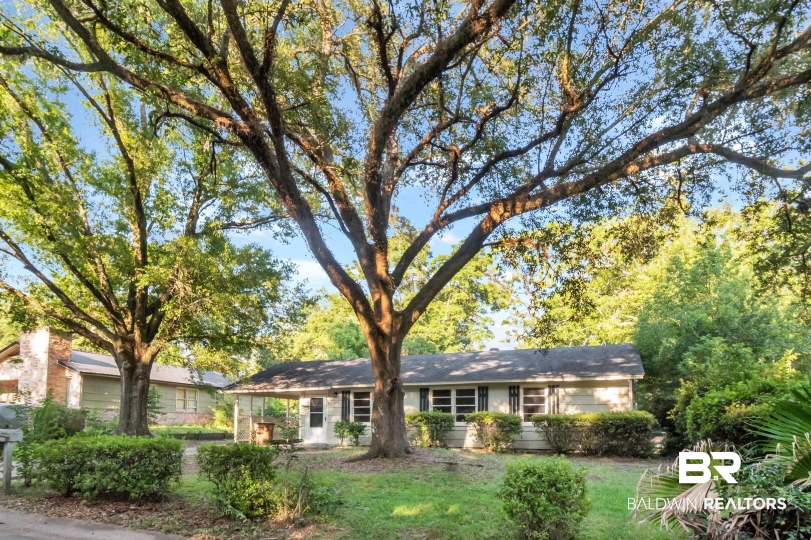 1220 Garland Drive Mobile, AL 36618 - Photo 2 of 25 View of single story home