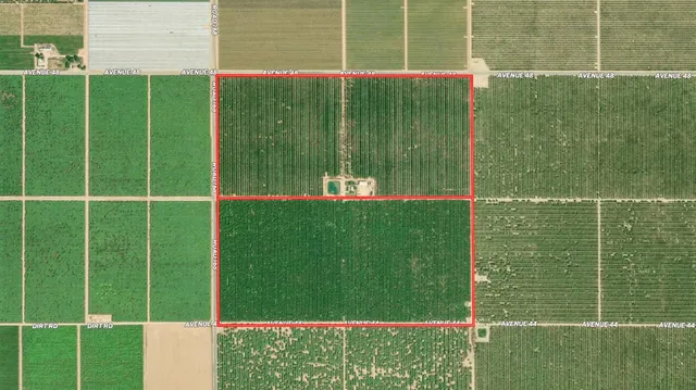 a view of a tennis court