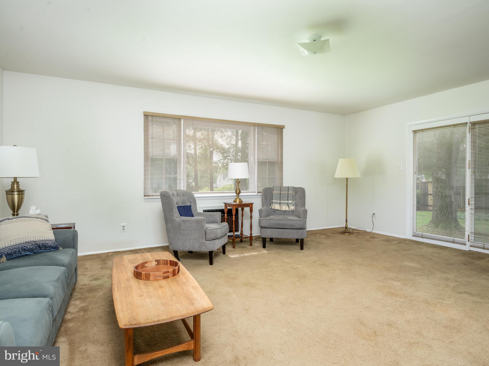 5227 Forman Court Springfield, VA 22151 - Photo 14 of 31 Family Room