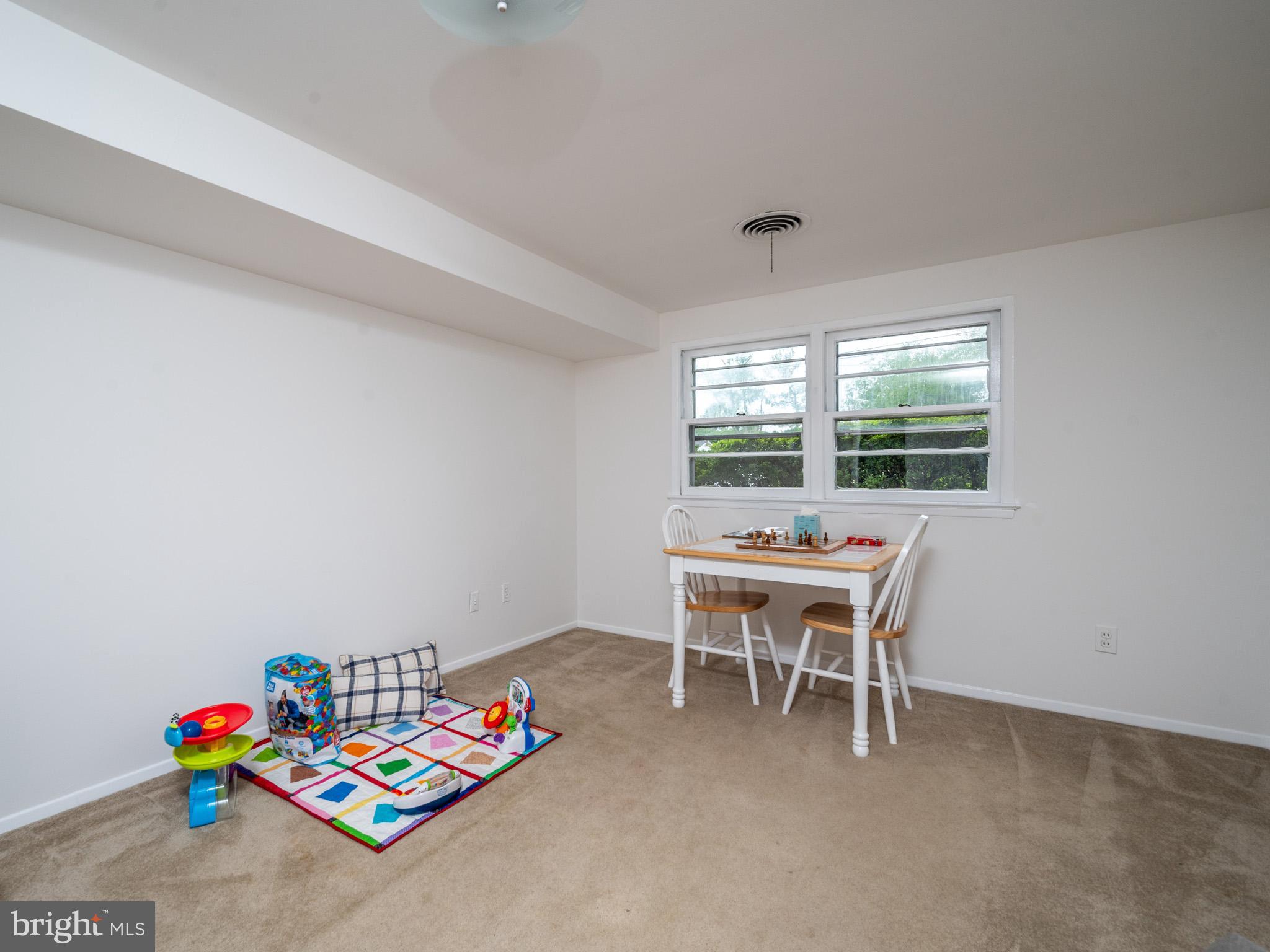 5227 Forman Court Springfield, VA 22151 - Photo 23 of 31 Den