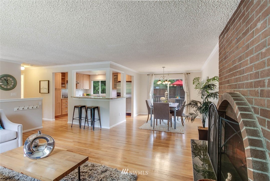 17552 157th Place Southeast Renton, WA 98058 - Photo 4 of 25 Gallery Image 4