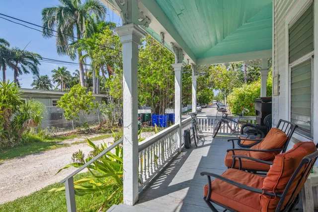 $4,750,000 | 901 Eisenhower Drive, Key West, FL 33040