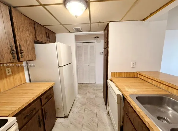 $1,400 | 13390 Northeast 7th Avenue, Unit 403, North Miami, FL 33161