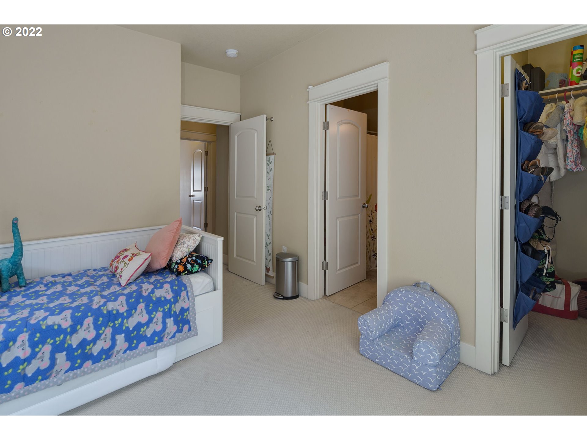 5227 Southwest Shattuck Road, Unit 4 Portland, OR 97221 - Photo 14 of 22 Gallery Image 14