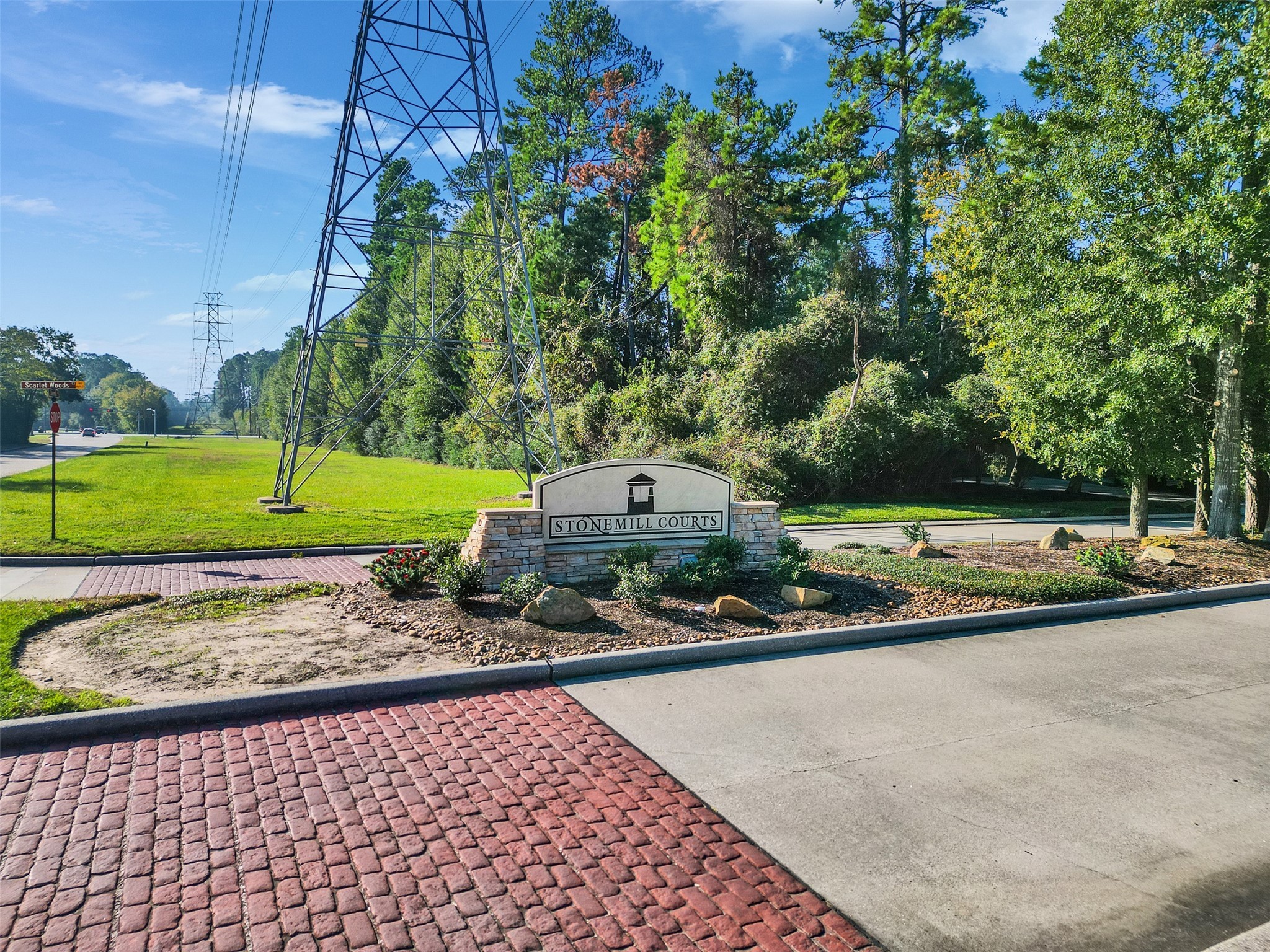 83 Scarlet Woods Court, Unit 83 The Woodlands, TX 77380 - Photo 33 of 34
