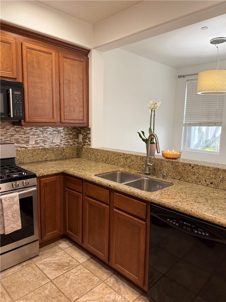 14 Valmont Way Ladera Ranch, CA 92694 - Photo 22 of 26