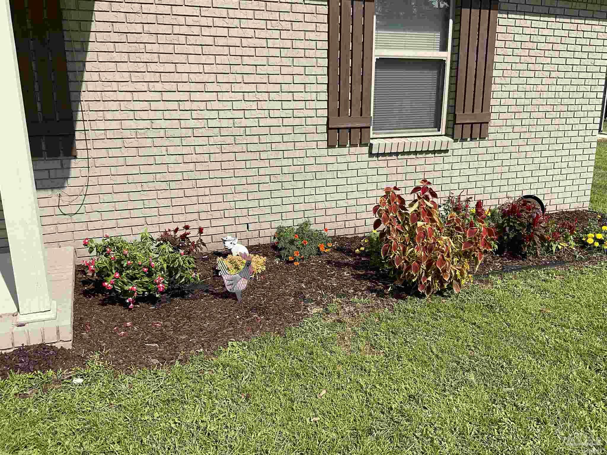 6716 East Gate Road Milton, FL 32570 - Photo 2 of 24 Gallery Image 2