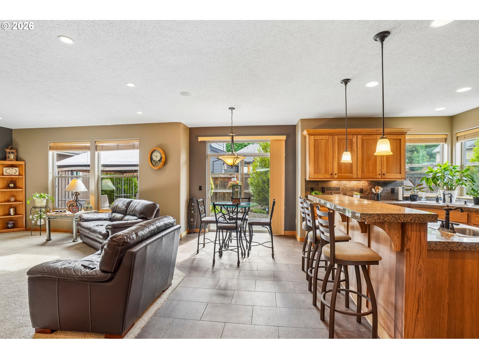 286 Southeast Condor Drive Gresham, OR 97080 - Photo 10 of 48