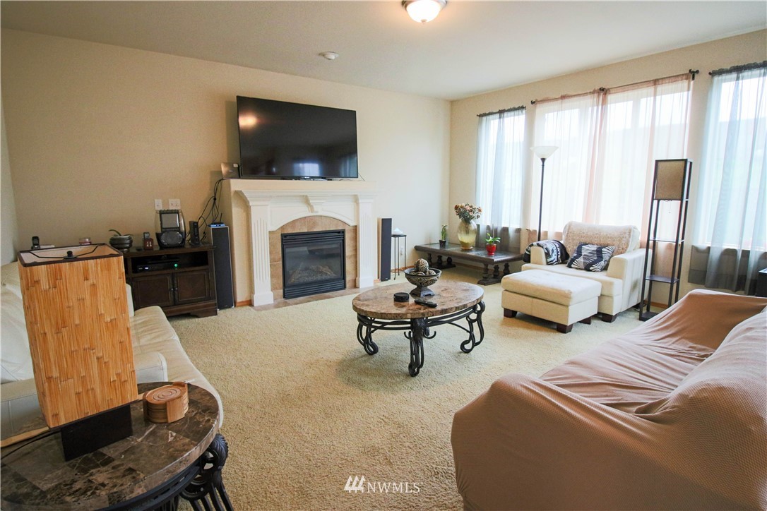 7369 Radius Loop Southeast Lacey, WA 98513 - Photo 2 of 20 Gallery Image 2