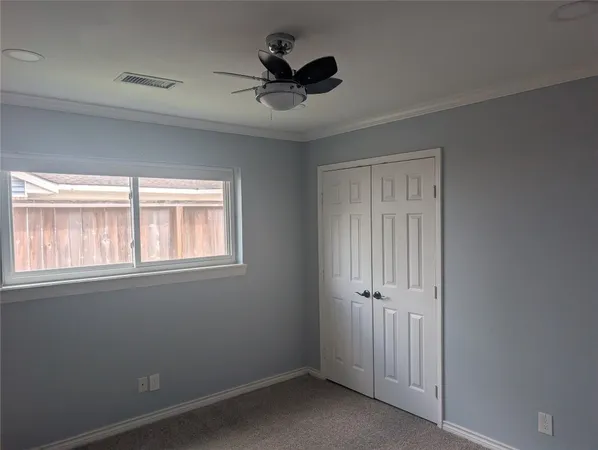 $2,695 | 4034 Shady Springs Drive, Seabrook, TX 77586