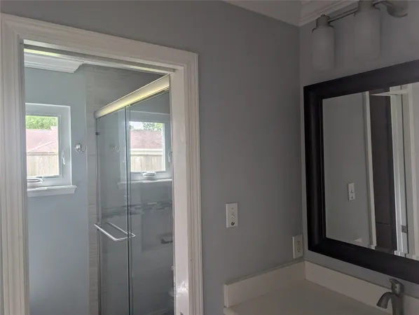 $2,695 | 4034 Shady Springs Drive, Seabrook, TX 77586