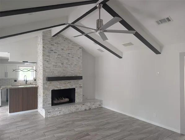 $2,695 | 4034 Shady Springs Drive, Seabrook, TX 77586