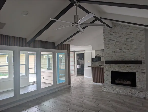 $2,695 | 4034 Shady Springs Drive, Seabrook, TX 77586