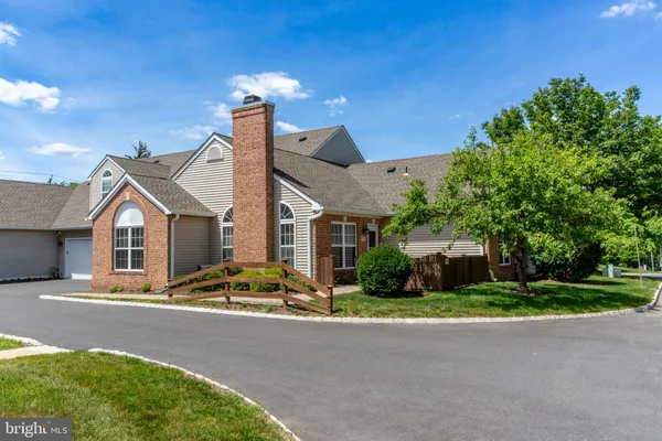 $405,000 | 18 Woolsey Court, Pennington, NJ 08534