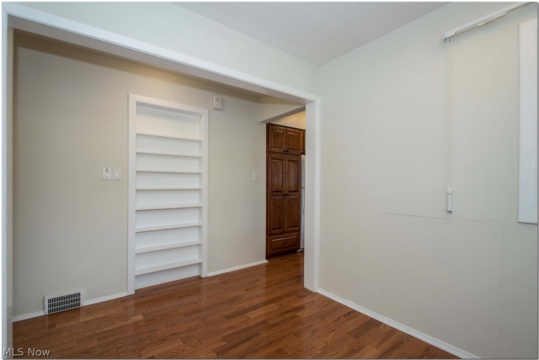 2060 Middleton Road Hudson, OH 44236 - Photo 22 of 33 Lots of built-in nooks & crannies