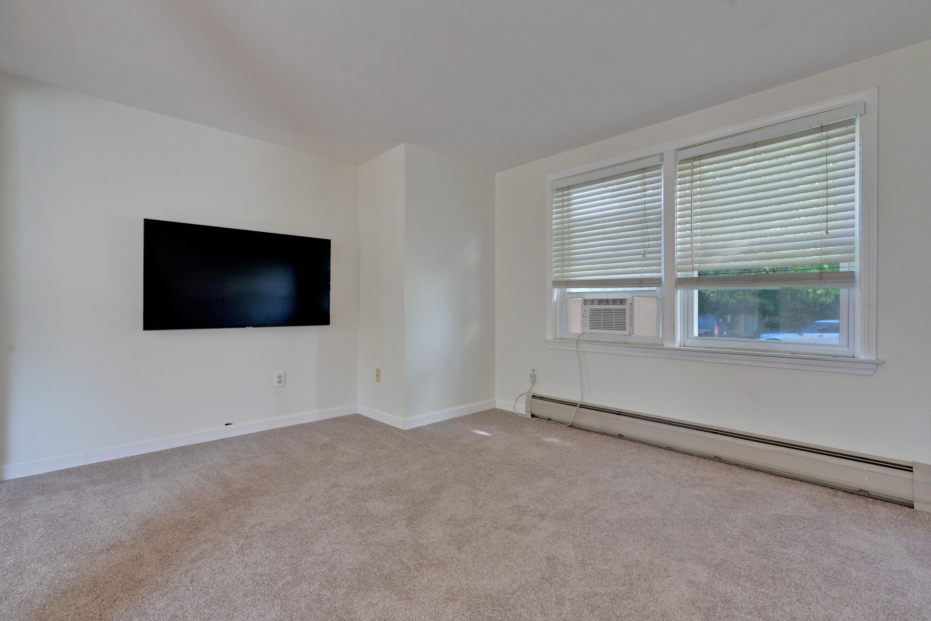 28 Label Avenue Portland, ME 04103 - Photo 10 of 18 _DSC0450