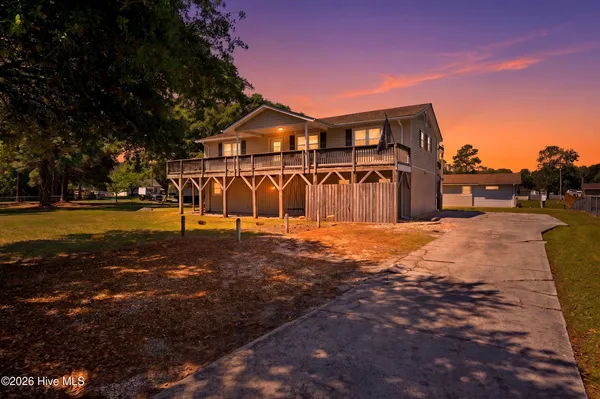 $625,000 | 109 Gull Drive, Sneads Ferry, NC 28460