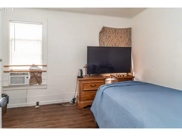 $219,000 | 1224 Northeast Freemont Avenue, Roseburg, OR 97470