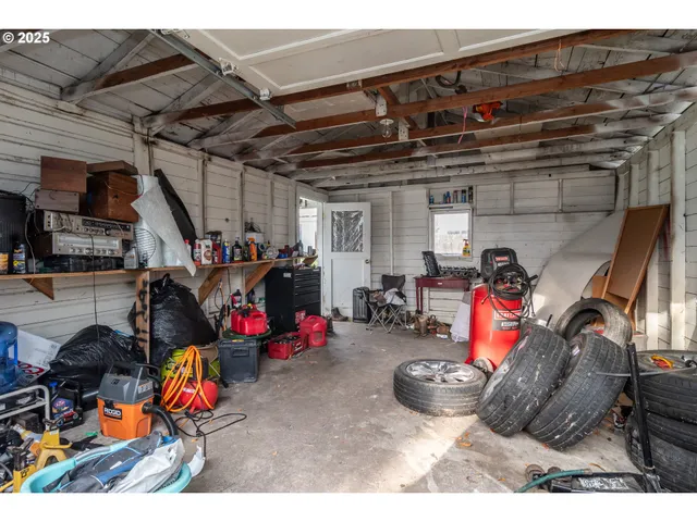 $219,000 | 1224 Northeast Freemont Avenue, Roseburg, OR 97470