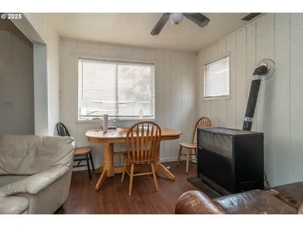 $219,000 | 1224 Northeast Freemont Avenue, Roseburg, OR 97470