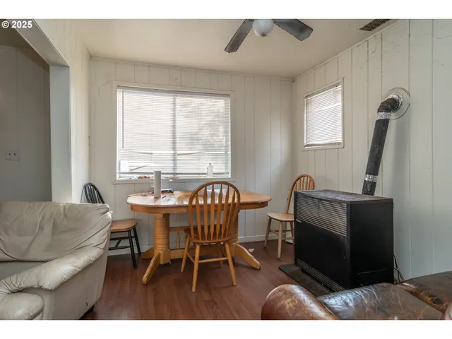 $219,000 | 1224 Northeast Freemont Avenue, Roseburg, OR 97470