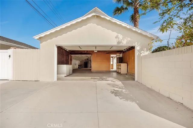 $1,499,000 | 11305 Loch Lomond Road, Los Alamitos, CA 90720