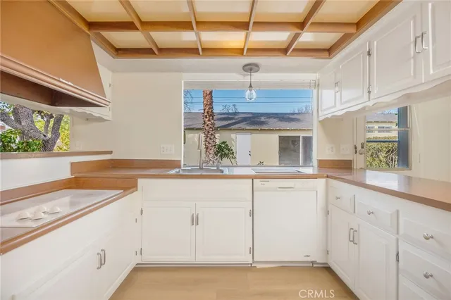 $1,499,000 | 11305 Loch Lomond Road, Los Alamitos, CA 90720