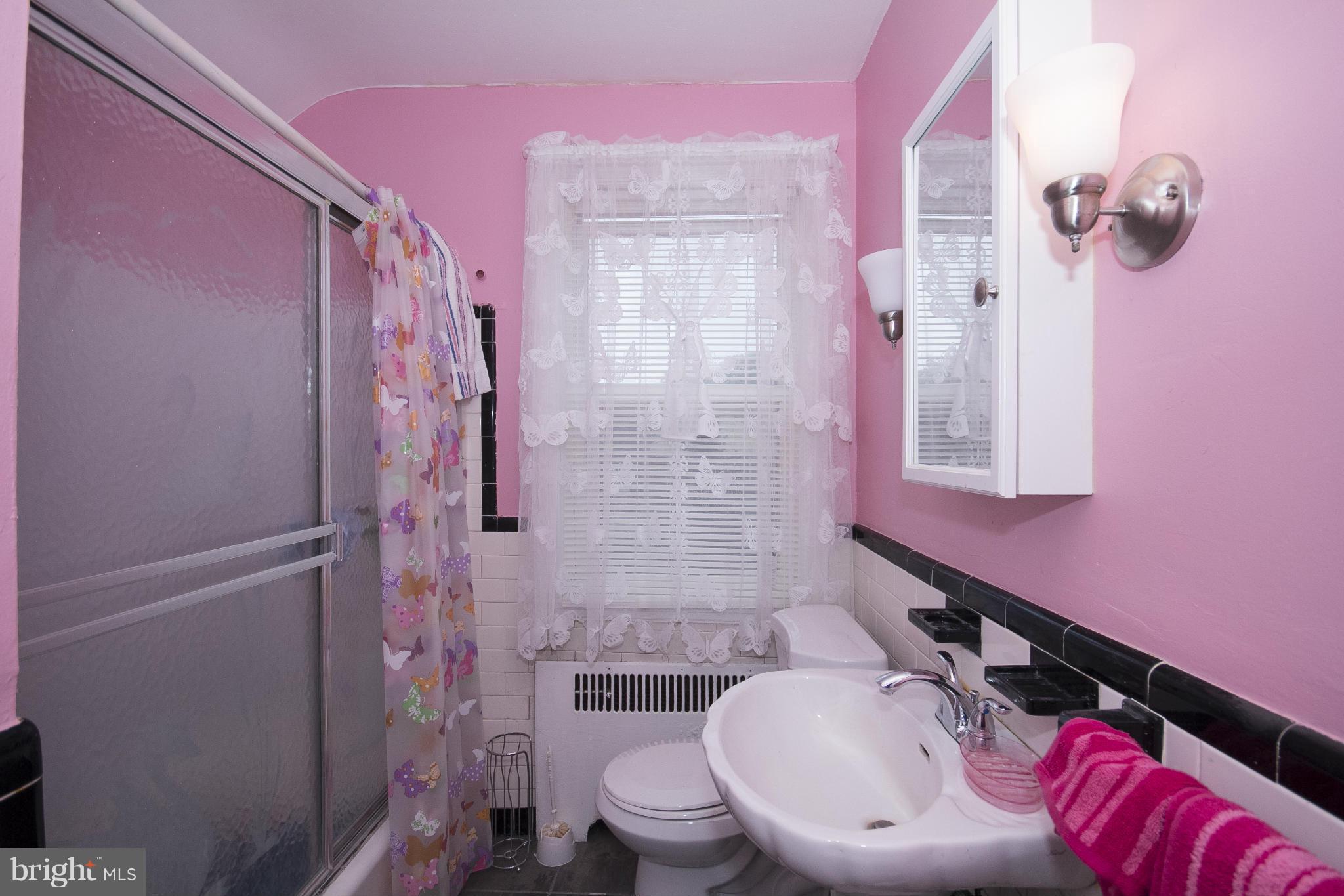 1618 Shadyside Road Baltimore, MD 21218 - Photo 12 of 22 Bath