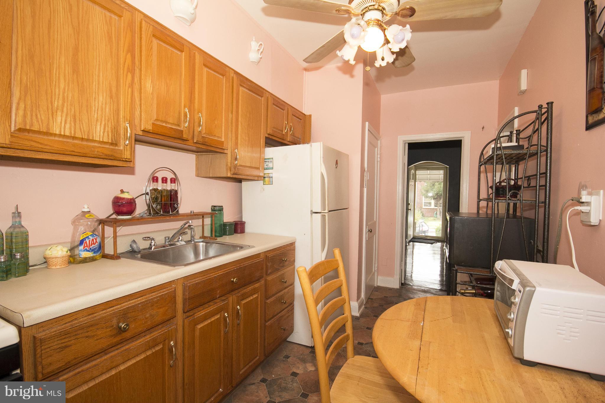 1618 Shadyside Road Baltimore, MD 21218 - Photo 8 of 22 Kitchen