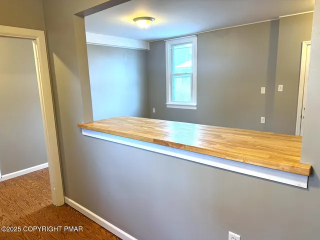 $1,400 | 1825 Highway 209, Unit 103, Brodheadsville, PA 18322