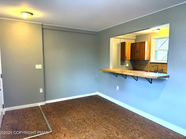 $1,400 | 1825 Highway 209, Unit 103, Brodheadsville, PA 18322