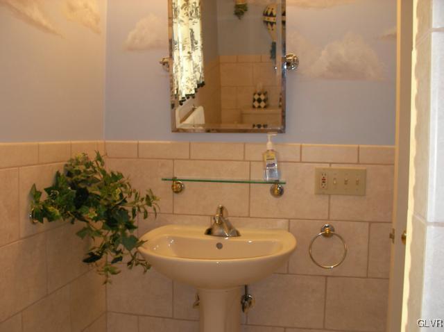 5024 Huckleberry Road Orefield, PA 18069 - Photo 16 of 24