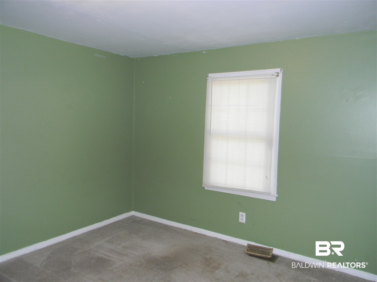 262 Thompson Boulevard Mobile, AL 36611 - Photo 7 of 11