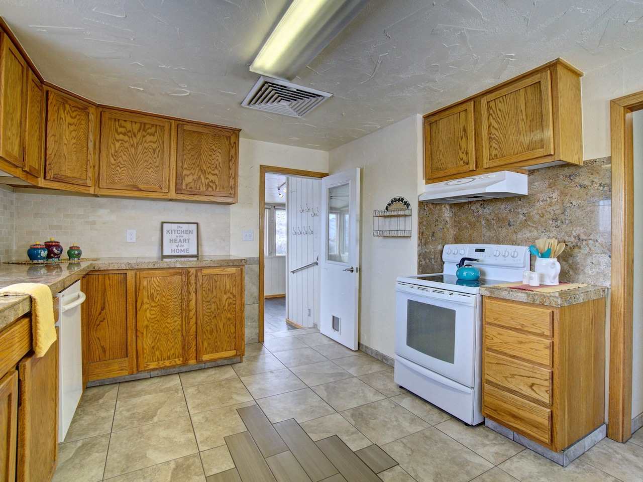 1760 10 Road Mack, CO 81525 - Photo 5 of 29