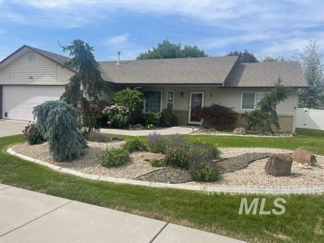 $2,195 | 161 Southwest 18th Street, Ontario, OR 97914