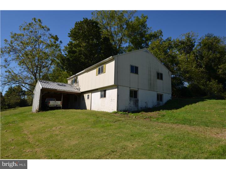 210 Buck Run Road Coatesville, PA 19320 - Photo 4 of 25 Barn